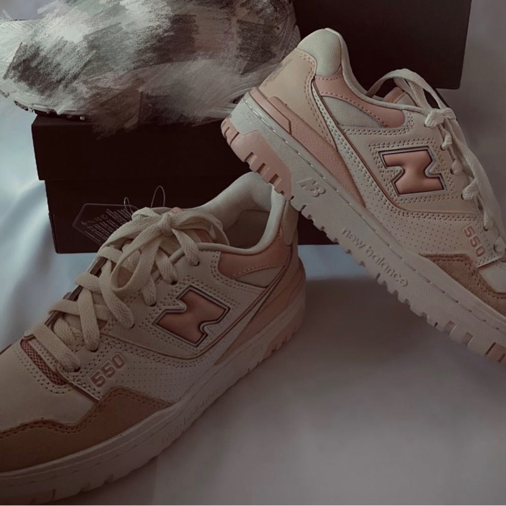 BRAND NEW New Balance 550